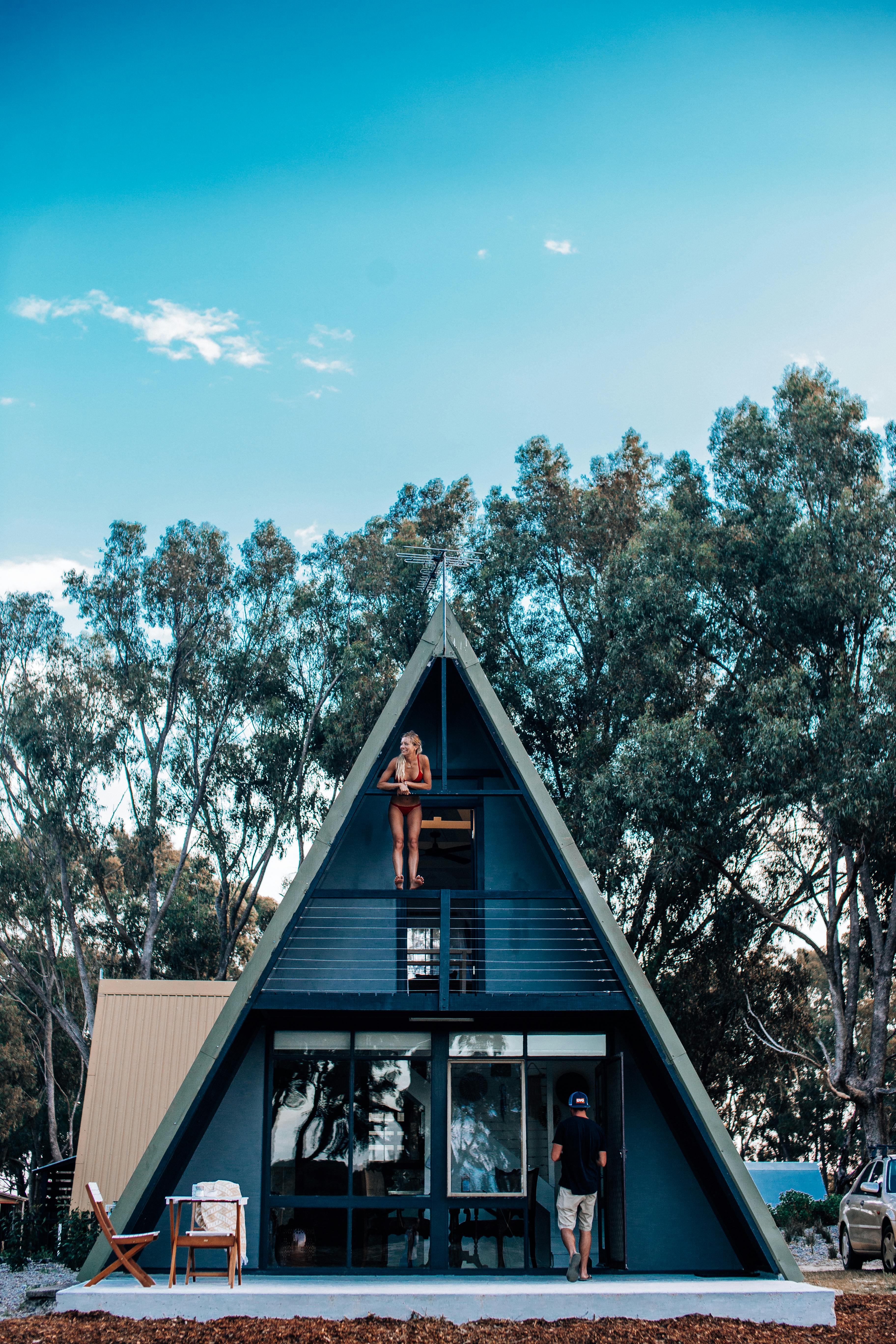Beautiful A-frame vacation home among the lake trees